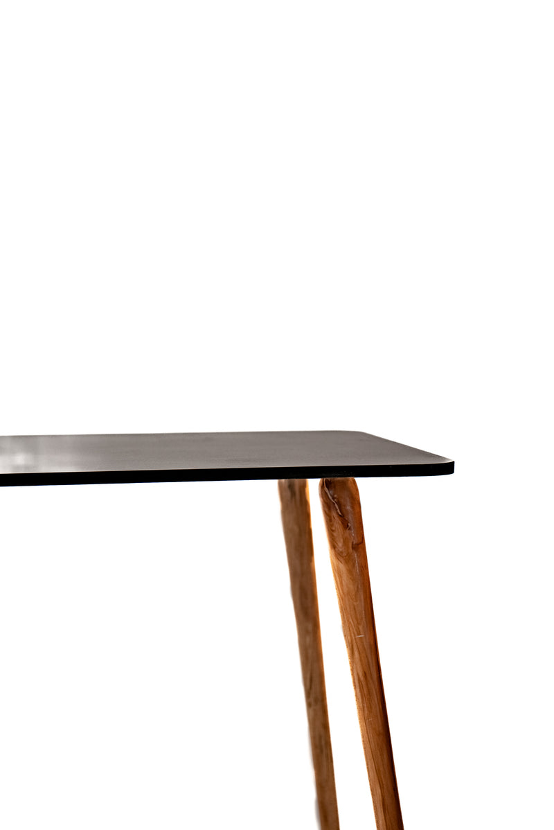 Inspire - Minimalistic Multi-purpose table
