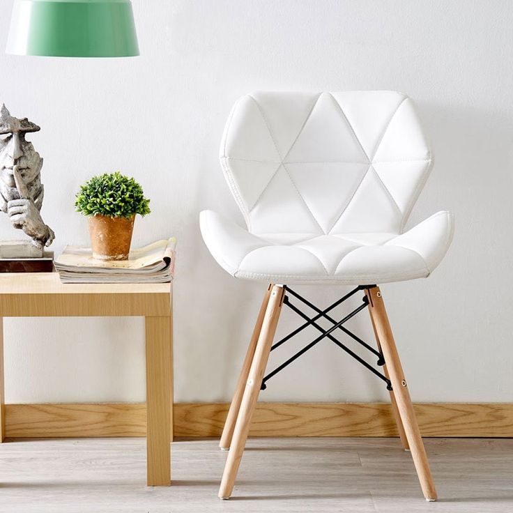 Diamond - Minimalistic leather chair - lifestyle view